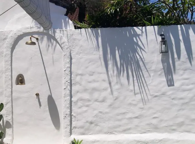 Paz Bali